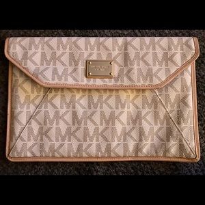 Michael Kors Clutch Ipad Envelope Cover